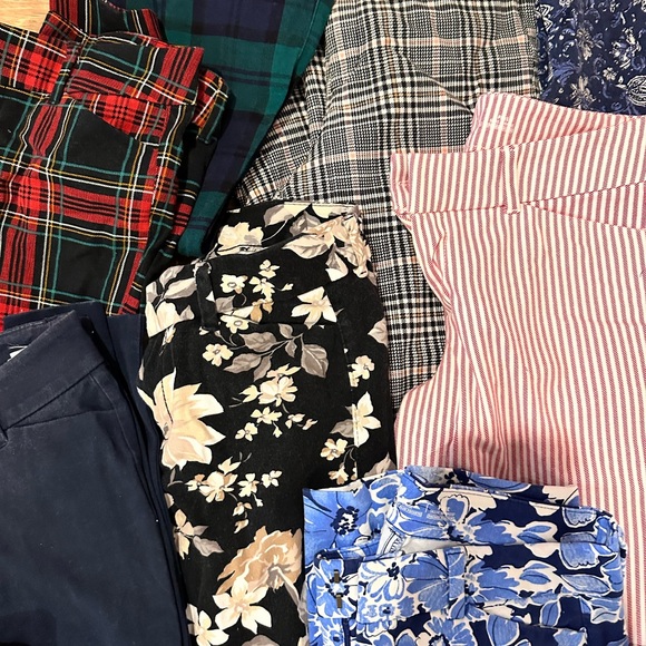 19 Pairs of Old Navy Pixie Pants, and some of gaps version of the same pants - Picture 3 of 8